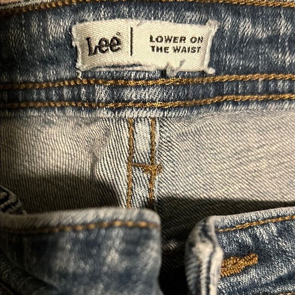 Lee Women's Denim Capris - Picture 2 of 4